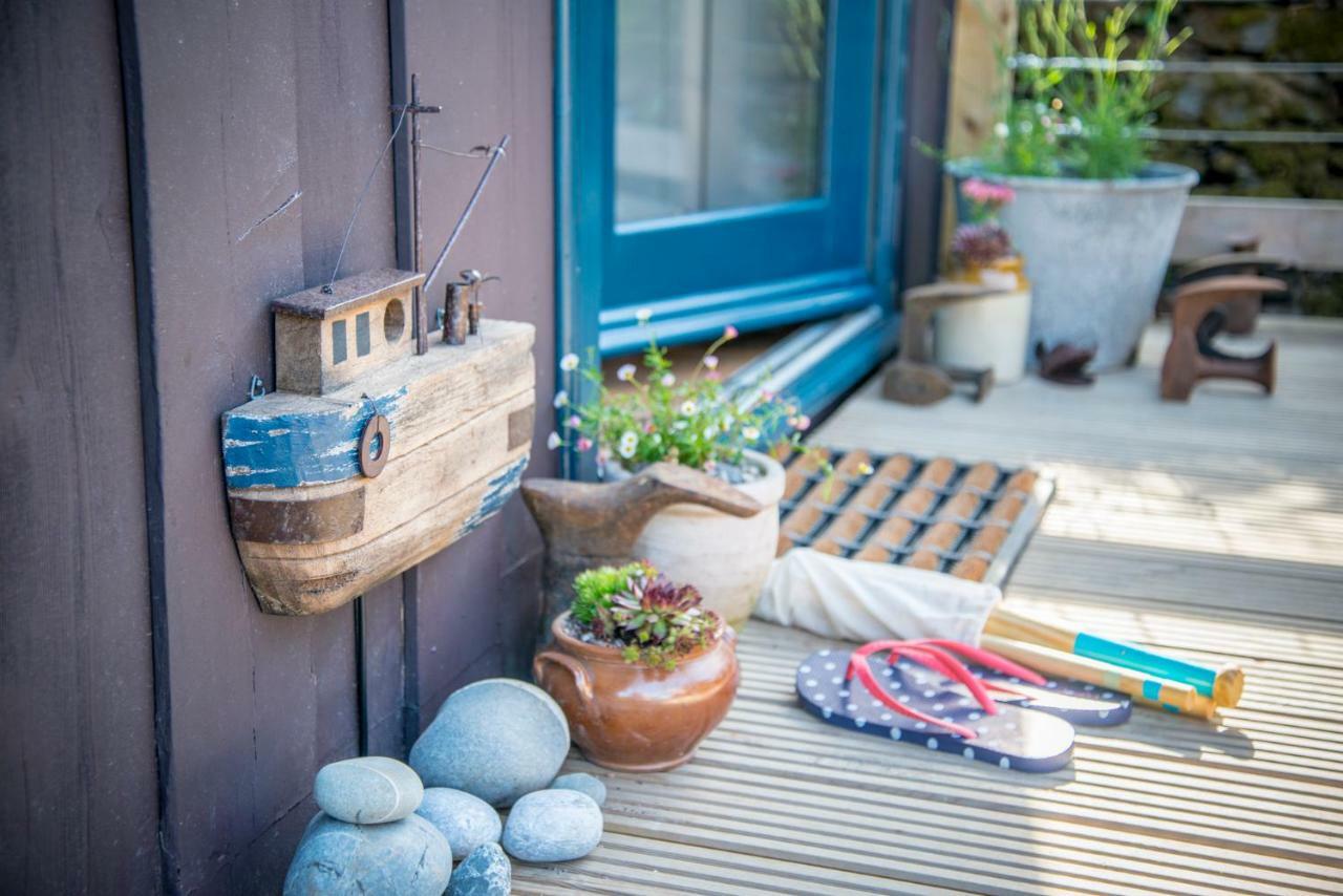 Little Kestrel Cabin Pennal المظهر الخارجي الصورة