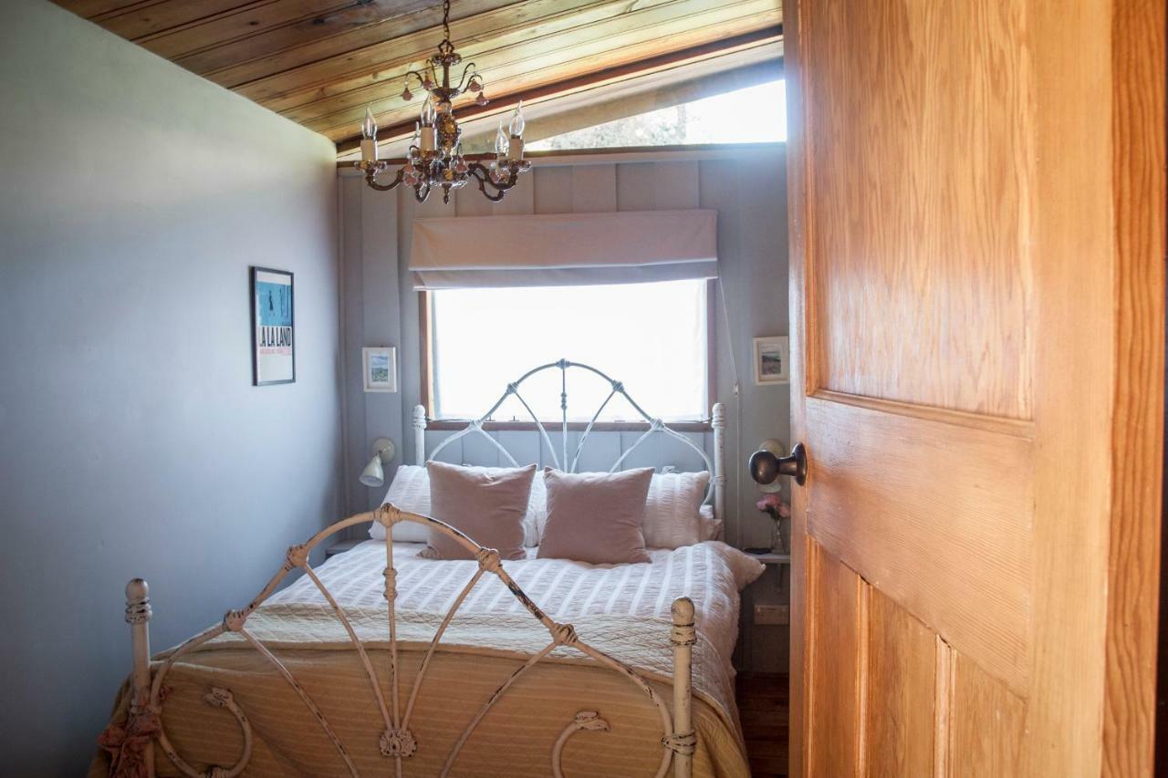 Little Kestrel Cabin Pennal المظهر الخارجي الصورة